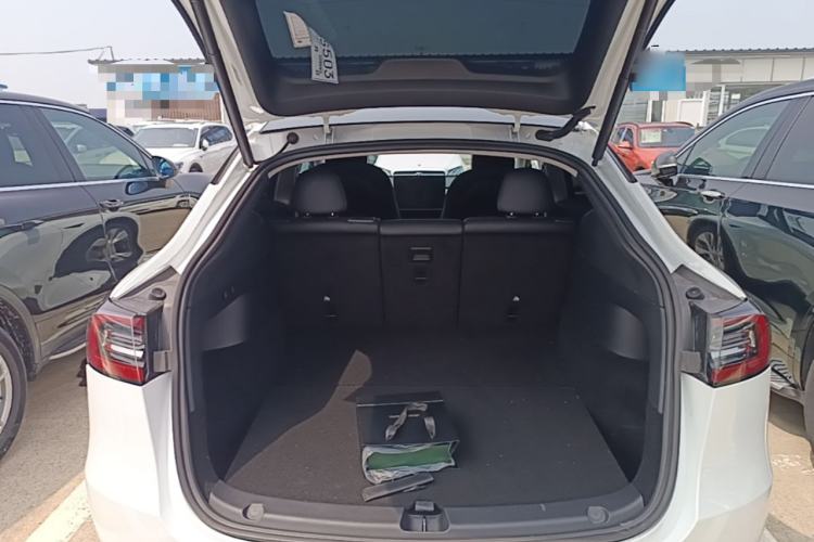 Used Tesla Model Y 2022 Rear-Wheel-Drive Version Trunk