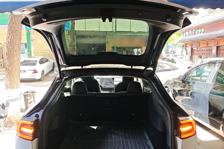 Used Tesla Model Y 2022 Rear-Wheel-Drive Version Trunk