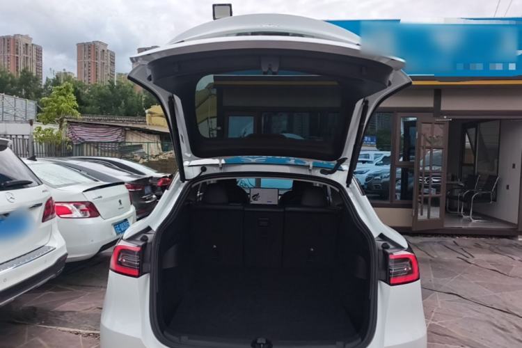 Used Tesla Model Y 2022 Rear-Wheel-Drive Version Trunk