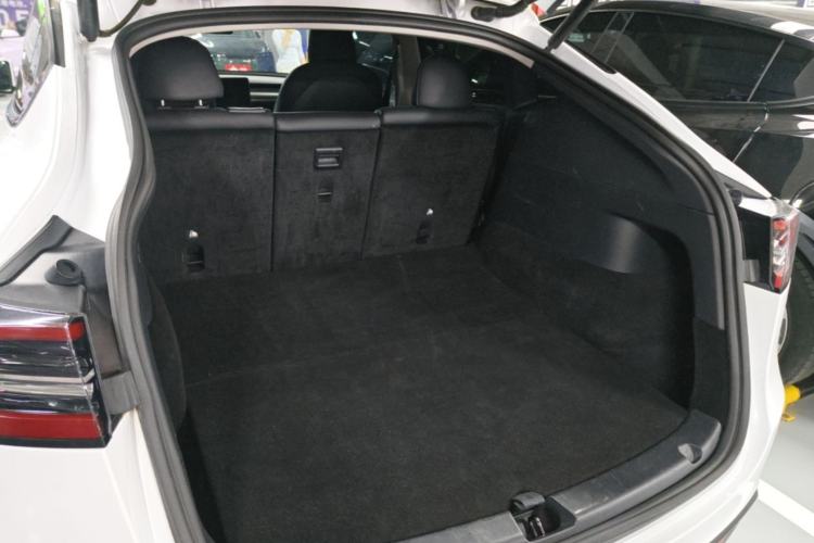 Used Tesla Model Y 2022 Rear-Wheel-Drive Version Trunk