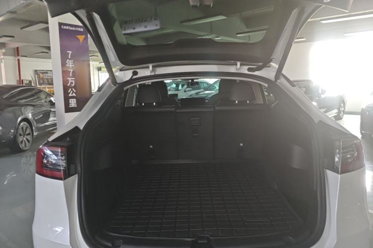 Used Tesla Model Y 2022 Rear-Wheel-Drive Version Trunk