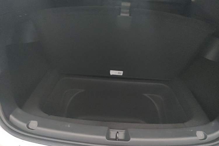 Used Tesla Model Y 2022 Rear-Wheel-Drive Version Trunk