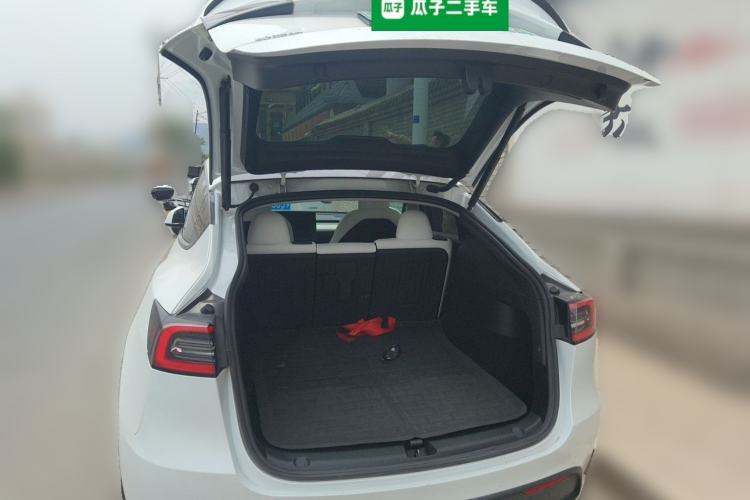 Used Tesla Model Y 2022 Performance High-Performance All-Wheel-Drive Version Trunk
