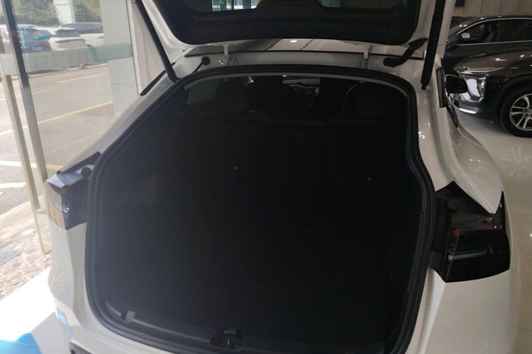 Used Tesla Model Y 2022 Performance High-Performance All-Wheel-Drive Version Trunk