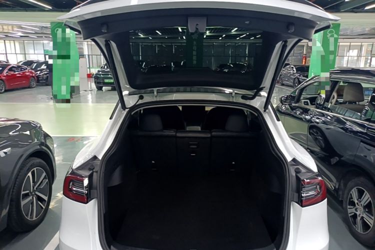 Used Tesla Model Y 2022 Rear-Wheel-Drive Version Trunk