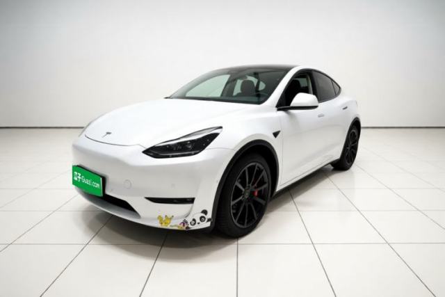Tesla Model Y 2022 Long-Range All-Wheel-Drive Version مستعملة