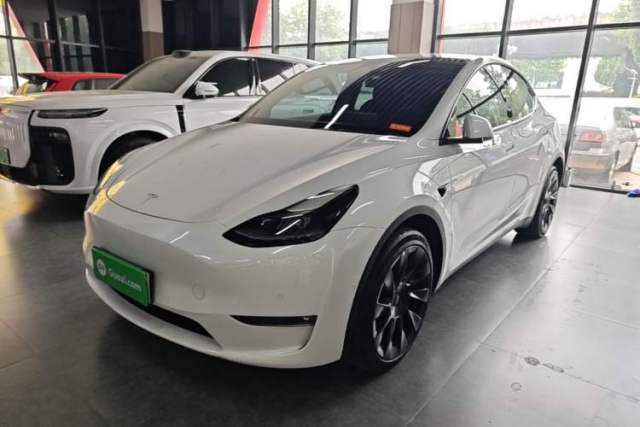 Used Tesla Model Y 2022 Long-Range All-Wheel-Drive Version
