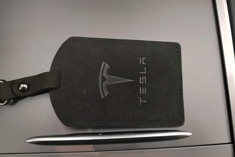 Used Tesla Model Y 2022 Performance High-Performance All-Wheel-Drive Version Vehicle Key
