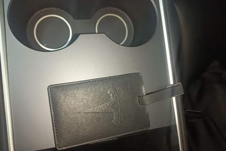 Used Tesla Model Y 2022 Revised Version Long-Range All-Wheel Drive Vehicle Key