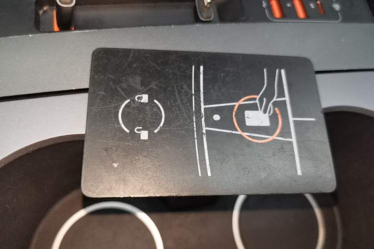 Used Tesla Model Y 2022 Revised Version Rear-Wheel Drive Vehicle Key