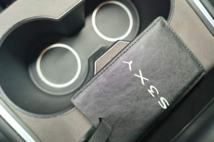 Used Tesla Model Y 2022 Revised Version Long-Range All-Wheel Drive Vehicle Key