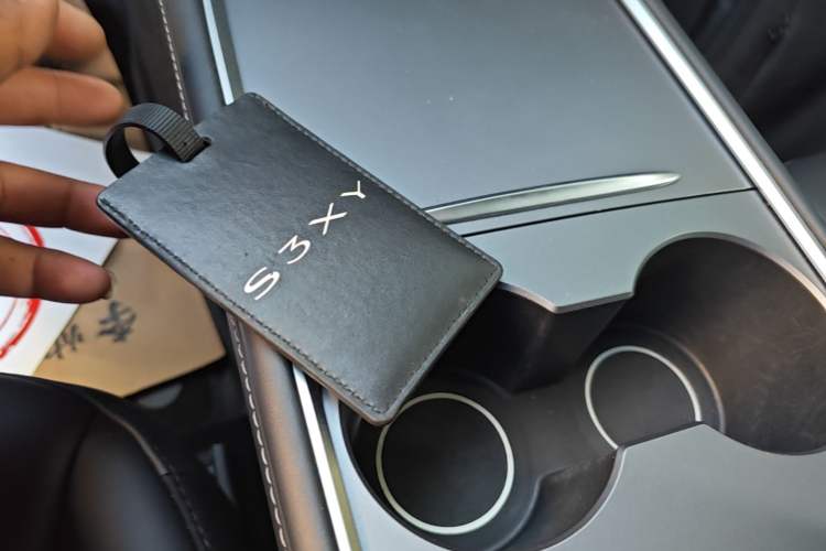 Used Tesla Model Y 2022 Rear-Wheel-Drive Version Vehicle Key