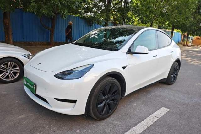 Tesla Model Y 2022 Rear-Wheel-Drive Version de segunda mano