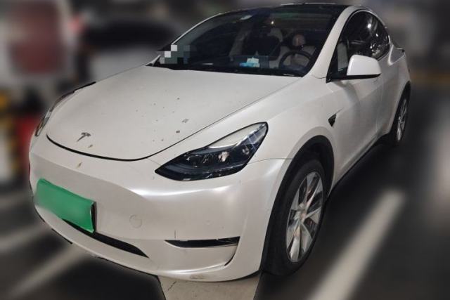 Used Tesla Model Y 2022 Long-Range All-Wheel-Drive Version