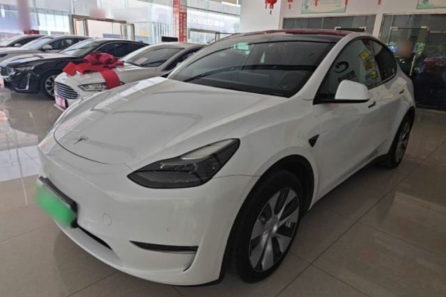 Used Tesla Model Y 2022 Long-Range All-Wheel-Drive Version