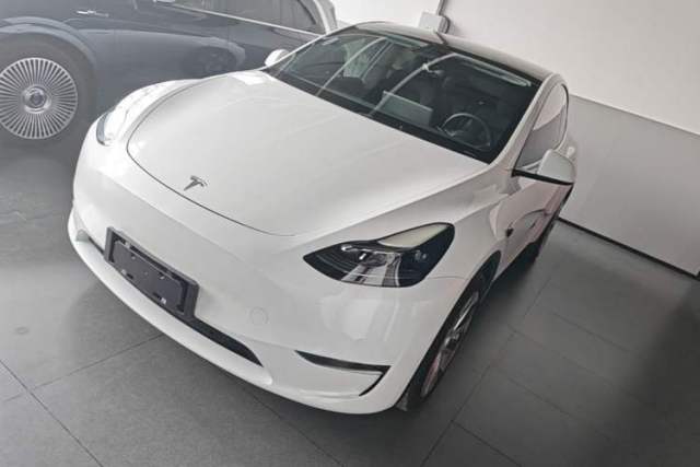 Used Tesla Model Y 2022 Long-Range All-Wheel-Drive Version