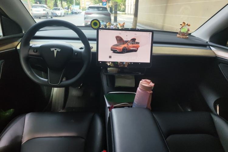 Used Tesla Model Y 2022 Revised Version Rear-Wheel Drive Center Console