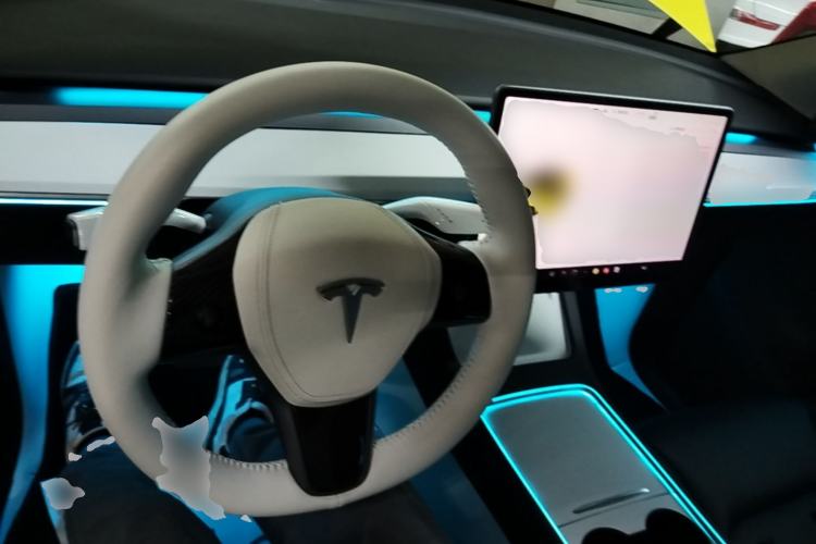 Used Tesla Model Y 2022 Revised Version Rear-Wheel Drive Center Console