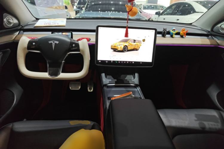 Used Tesla Model Y 2022 Rear-Wheel-Drive Version Center Console
