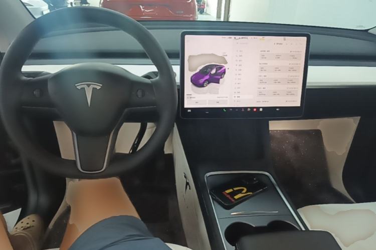 Used Tesla Model Y 2022 Revised Version Rear-Wheel Drive Center Console