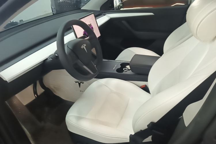 Used Tesla Model Y 2022 Revised Version Rear-Wheel Drive Driver Seat