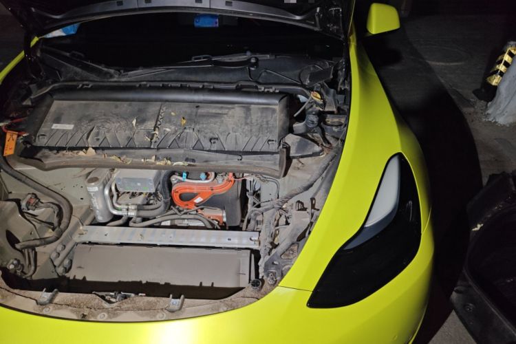 Used Tesla Model Y 2022 Performance High-Performance All-Wheel-Drive Version Engine Bay Left