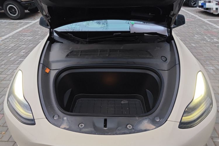 Used Tesla Model Y 2022 Rear-Wheel-Drive Version Engine Bay