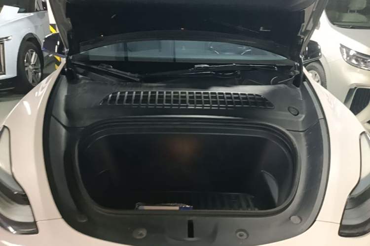 Used Tesla Model Y 2022 Revised Version Rear-Wheel Drive Engine Bay
