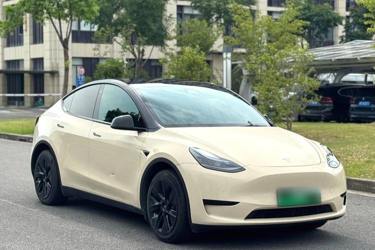 Used Tesla Model Y 2022 Rear-Wheel-Drive Version Exterior 2