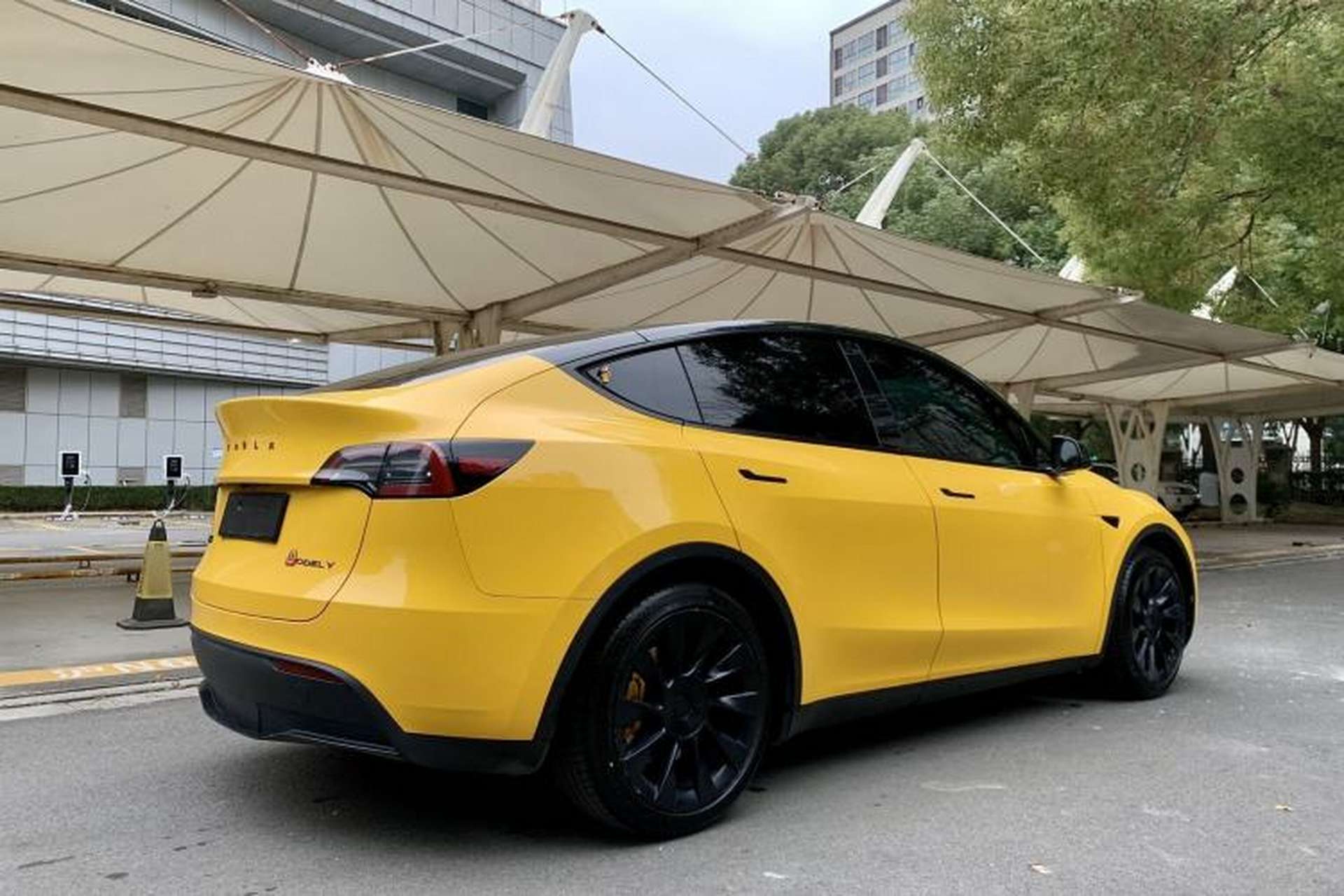 Used Tesla Model Y 2022 Rear-Wheel-Drive Version Exterior 3