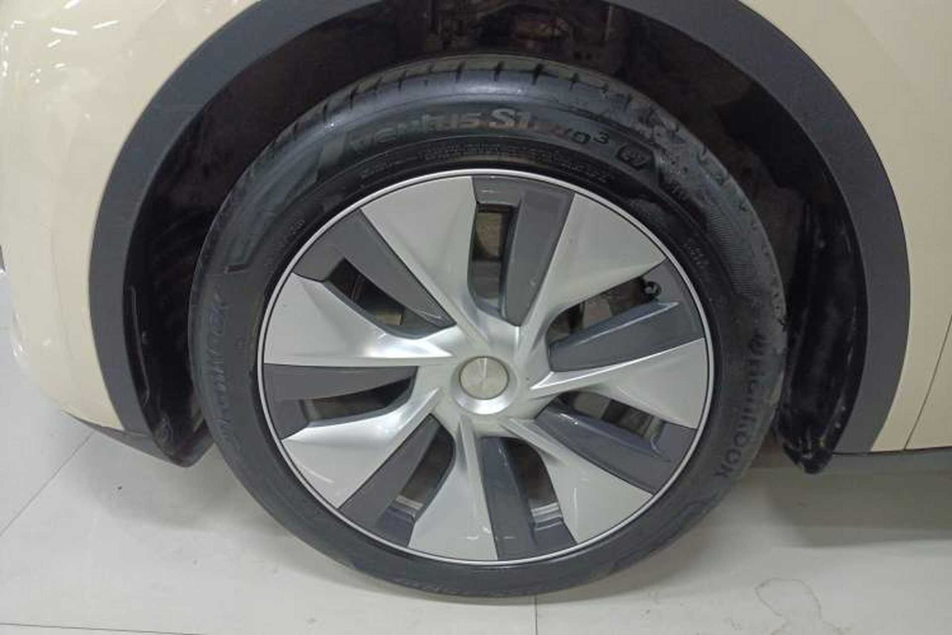 Used Tesla Model Y 2022 Rear-Wheel-Drive Version Exterior 4