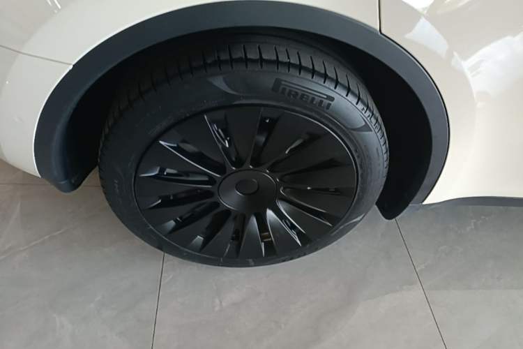 Used Tesla Model Y 2022 Revised Version Rear-Wheel Drive Exterior 5
