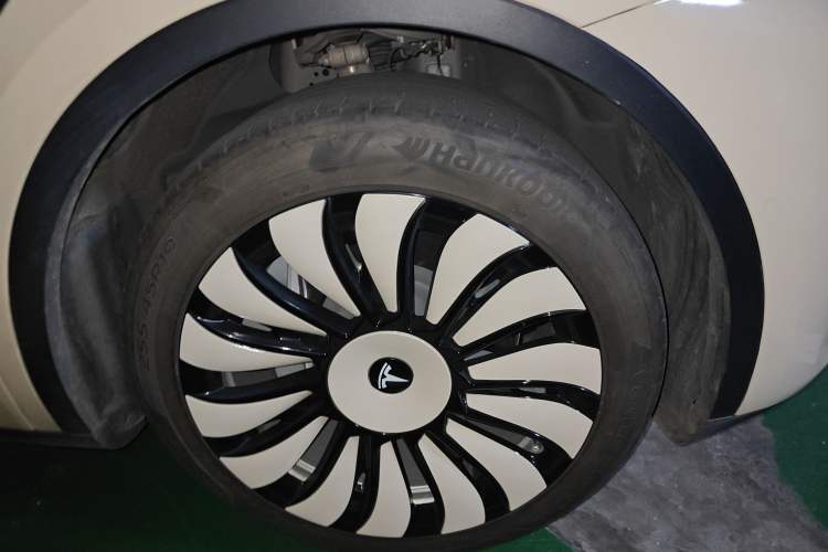 Used Tesla Model Y 2022 Rear-Wheel-Drive Version Exterior 7