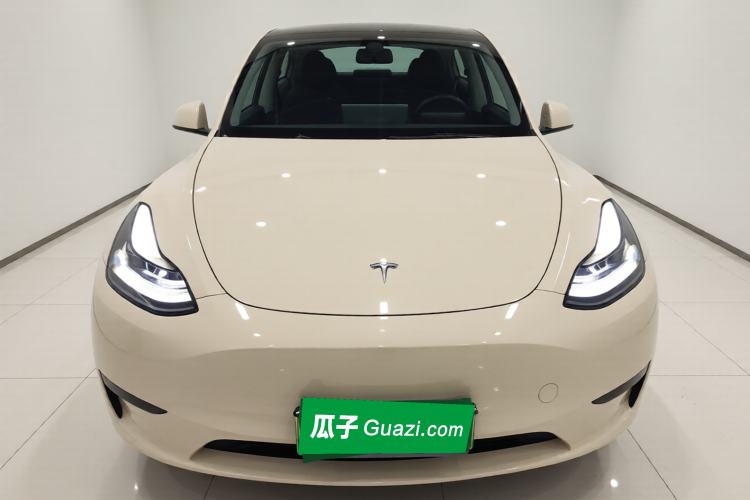 Used Tesla Model Y 2022 Rear-Wheel-Drive Version Front