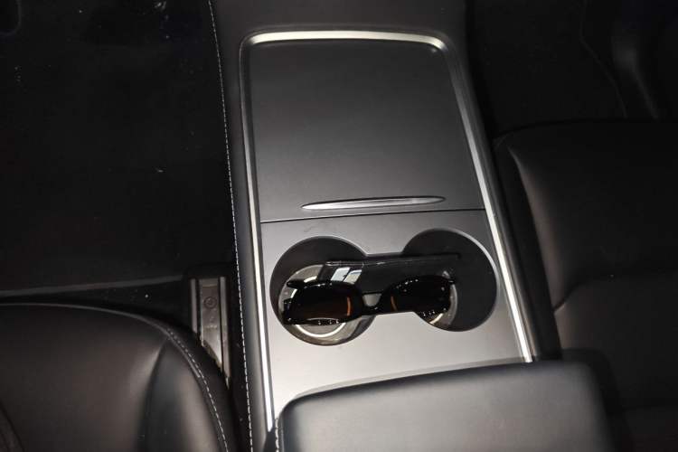 Used Tesla Model Y 2022 Revised Version Rear-Wheel Drive Gear Lever
