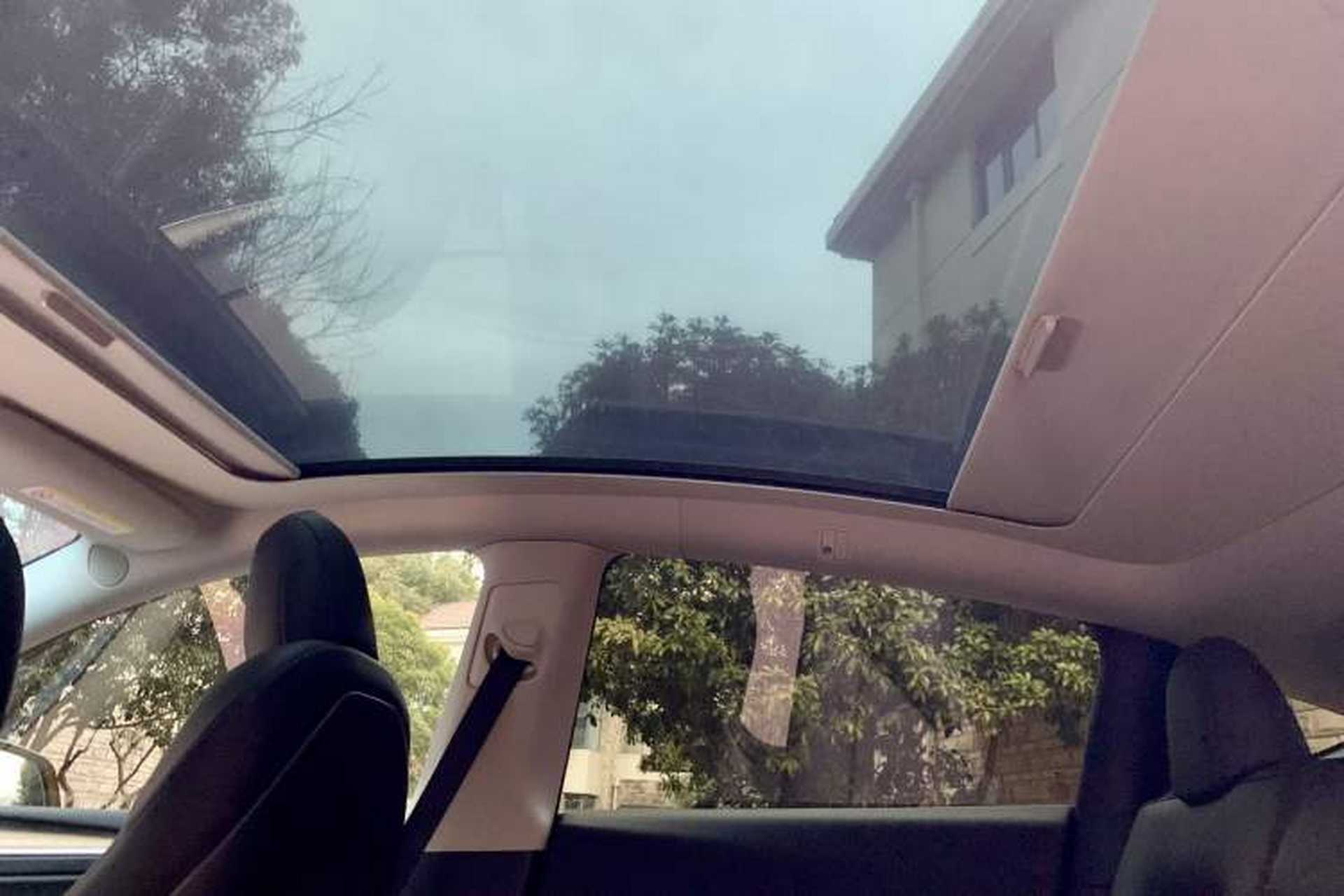 Used Tesla Model Y 2022 Rear-Wheel-Drive Version Headliner