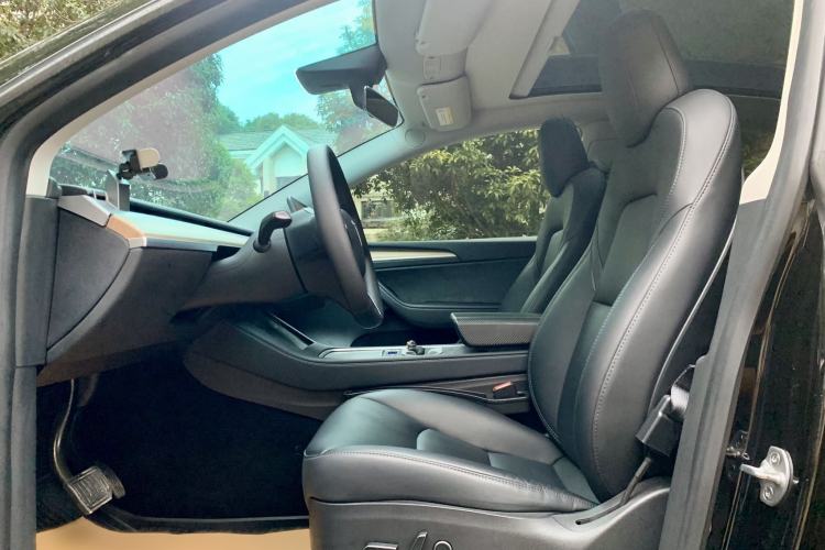 Used Tesla Model Y 2022 Rear-Wheel-Drive Version Interior 1