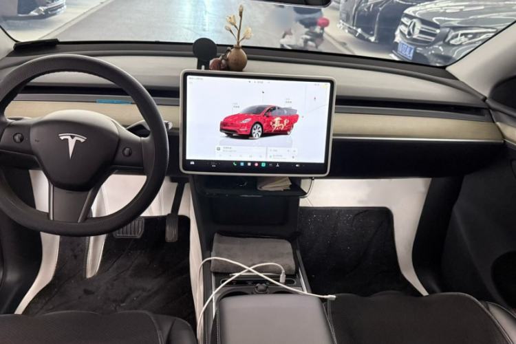 Used Tesla Model Y 2022 Revised Version Rear-Wheel Drive Interior 2