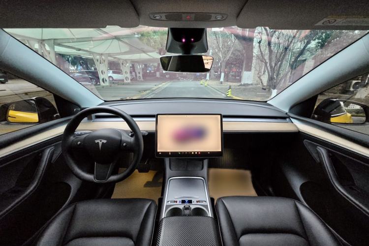 Used Tesla Model Y 2022 Rear-Wheel-Drive Version Interior 3