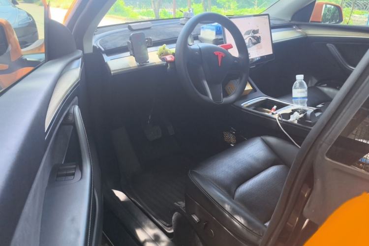 Used Tesla Model Y 2022 Revised Version Long-Range All-Wheel Drive Interior 3