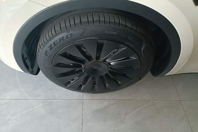 Used Tesla Model Y 2022 Revised Version Rear-Wheel Drive Left Front Wheel Hub
