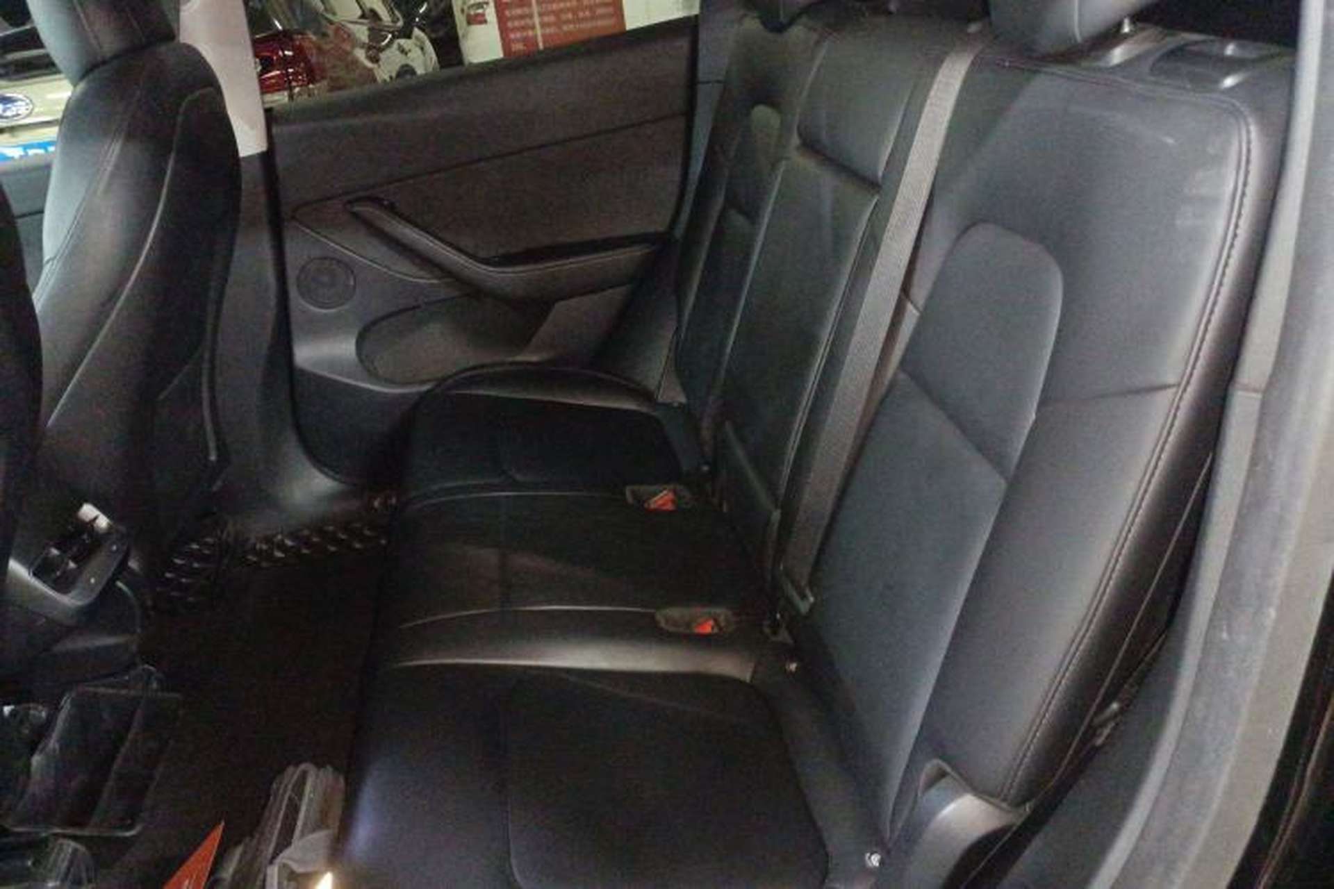 Used Tesla Model Y 2022 Rear-Wheel-Drive Version Left Rear Seat