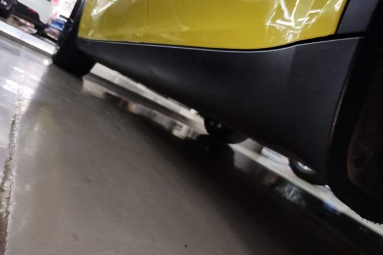 Used Tesla Model Y 2022 Revised Version Rear-Wheel Drive Left Side Sill