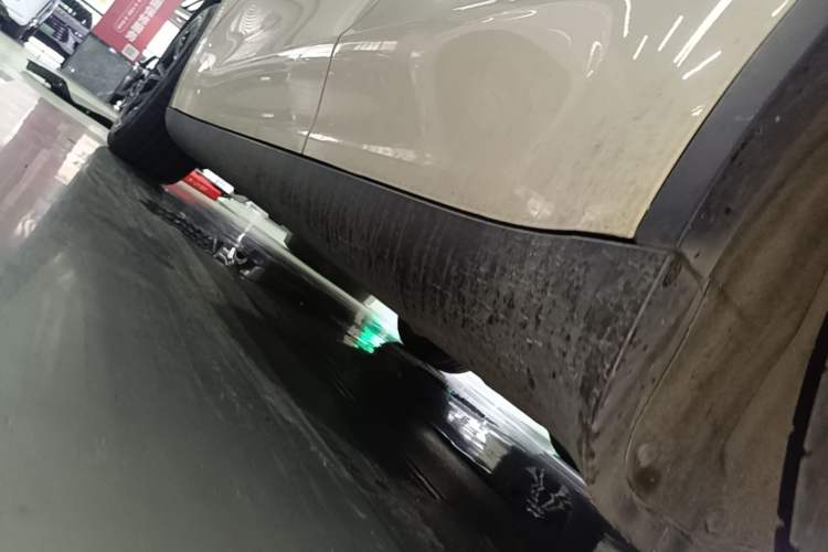 Used Tesla Model Y 2022 Revised Version Rear-Wheel Drive Left Side Sill