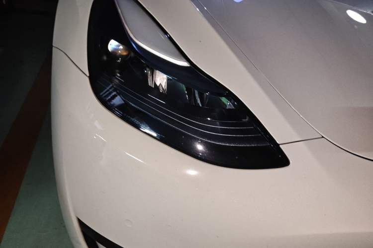 Used Tesla Model Y 2022 Revised Version Rear-Wheel Drive Right Front Headlight