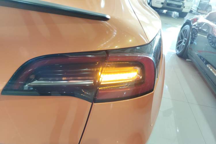 Used Tesla Model Y 2022 Performance High-Performance All-Wheel-Drive Version Right Rear Taillight