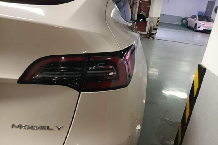 Used Tesla Model Y 2022 Revised Version Rear-Wheel Drive Right Rear Taillight