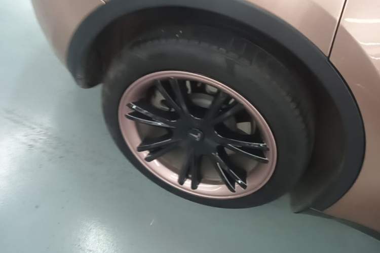 Used Tesla Model Y 2022 Revised Version Rear-Wheel Drive Right Rear Wheel Hub