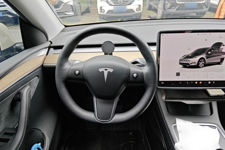 Used Tesla Model Y 2022 Revised Version Rear-Wheel Drive Steering Wheel