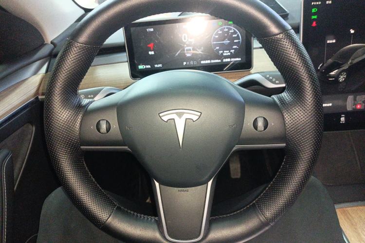 Used Tesla Model Y 2022 Rear-Wheel-Drive Version Steering Wheel